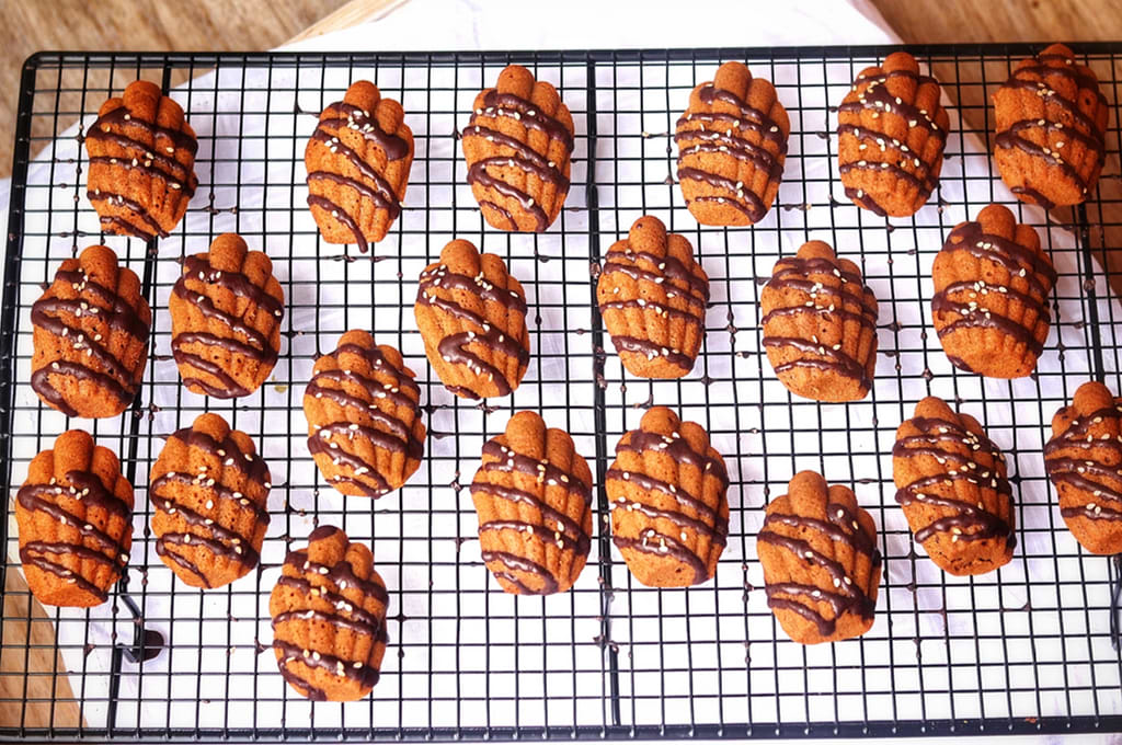 Vegan madeleines